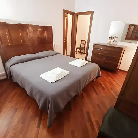 Elegant Large House F1f2 赫拉弗多纳