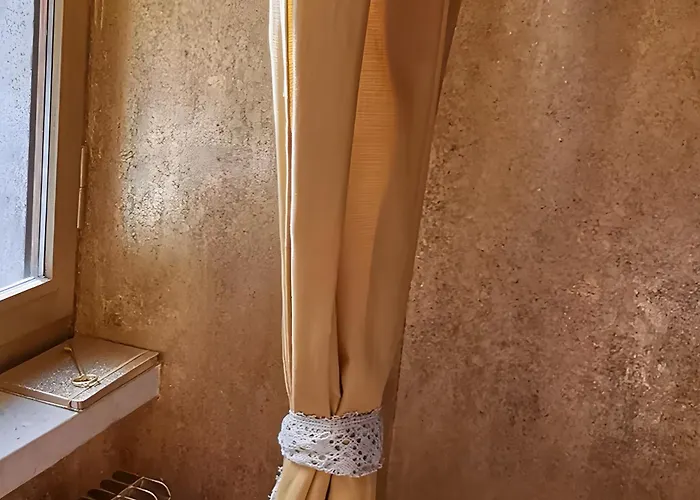 Elegant Large House F1f2 Gravedona